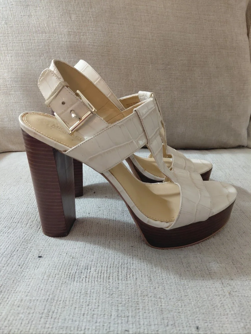 Michael Kors White Croc-Embossed Platform Heel Sandals Size 9.5
